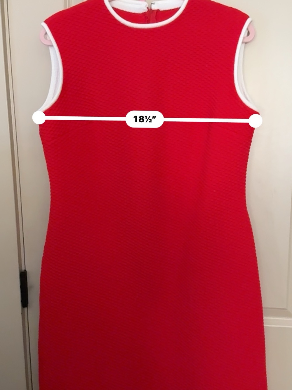 Sleeveless Red Shift Dress with White Trim - Picture 4 of 5